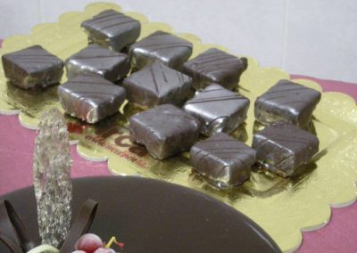 BOMBON PRALIN DELICRISP